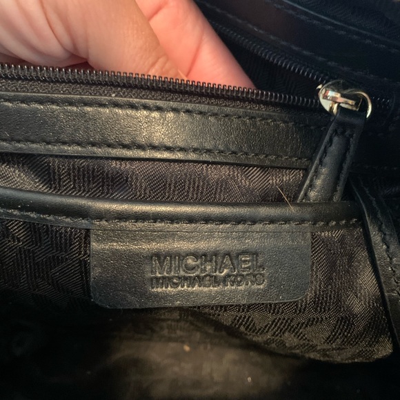 Michael Kors handbag - Picture 3 of 6